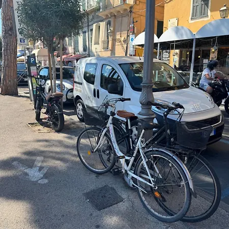 Kadevi -centralissimo, Parcheggio Gratuito, Bici- Apartament *