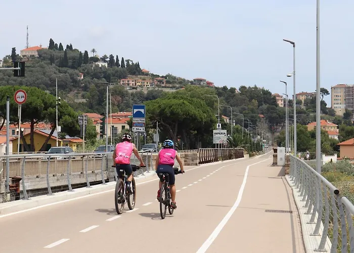 Kadevi -centralissimo, Parcheggio Gratuito , Bici Disponibili Sanremo