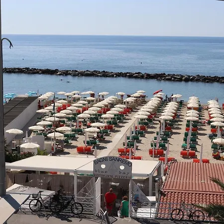 Apartment Kadevi -garage Privato, Biciclette- Sanremo