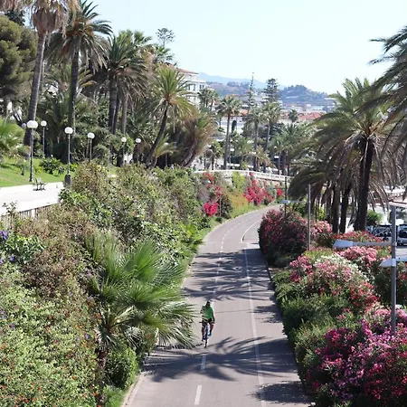 Kadevi -parcheggio Privato Gratuito, Biciclette- Appartement