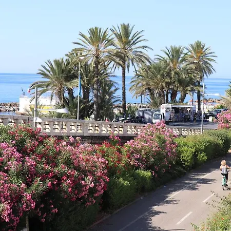 Kadevi -garage Privato, Biciclette-