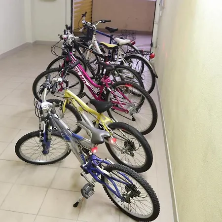 Kadevi -garage Privato, Biciclette- Sanremo