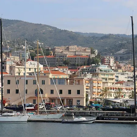 Apartamento Kadevi -centralissimo, Parcheggio Gratuito A 200m , Bici Disponibili *