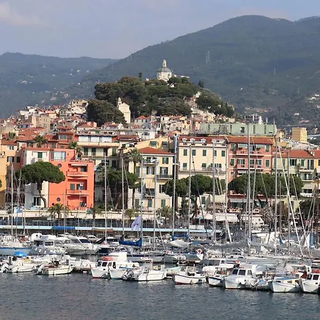 Kadevi -parcheggio Privato Gratuito, Biciclette- Appartement *