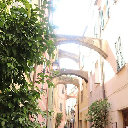 Kadevi -garage Privato, Biciclette-