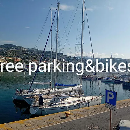 Apartamento Kadevi -centralissimo, Parcheggio Gratuito A 200m , Bici Disponibili *